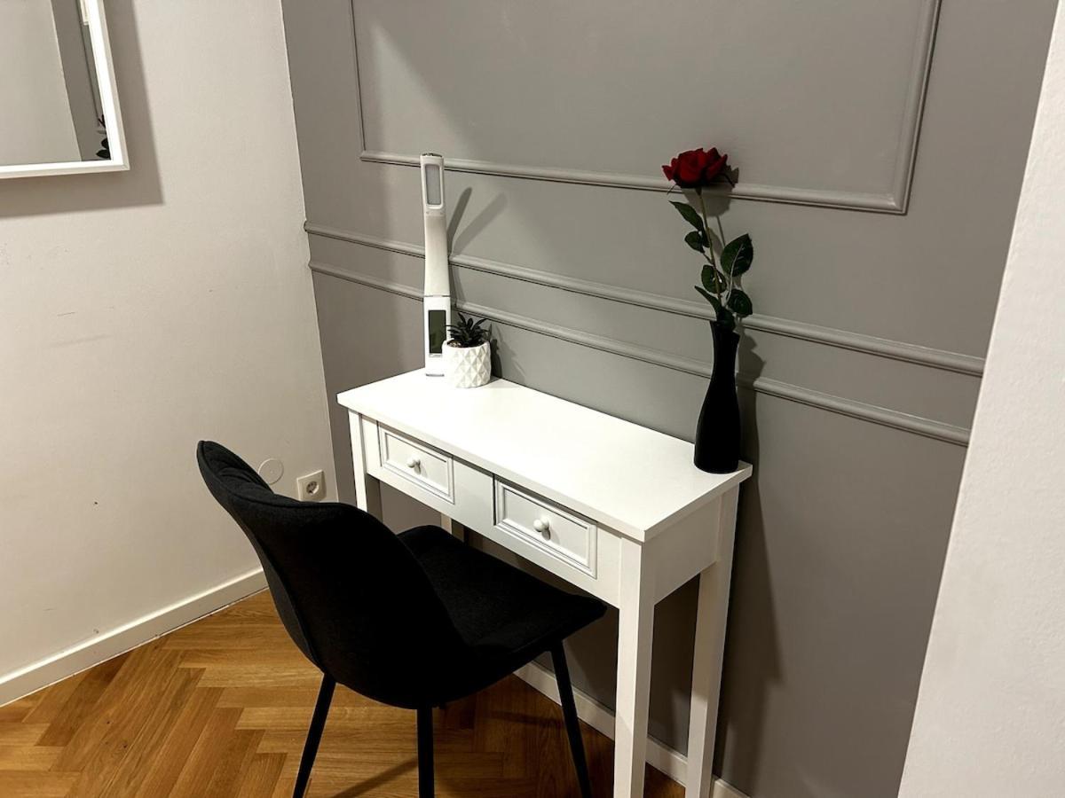 Apartment Gemuetliches Und Zentrales Nest Naehe Stadthalle Wien